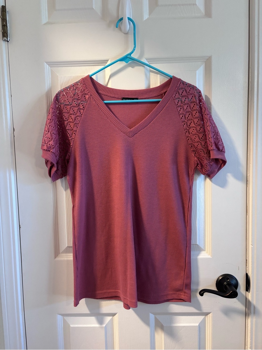 Waffle V-Neck Tee with Crochet Short Sleeves - Dusty Rose